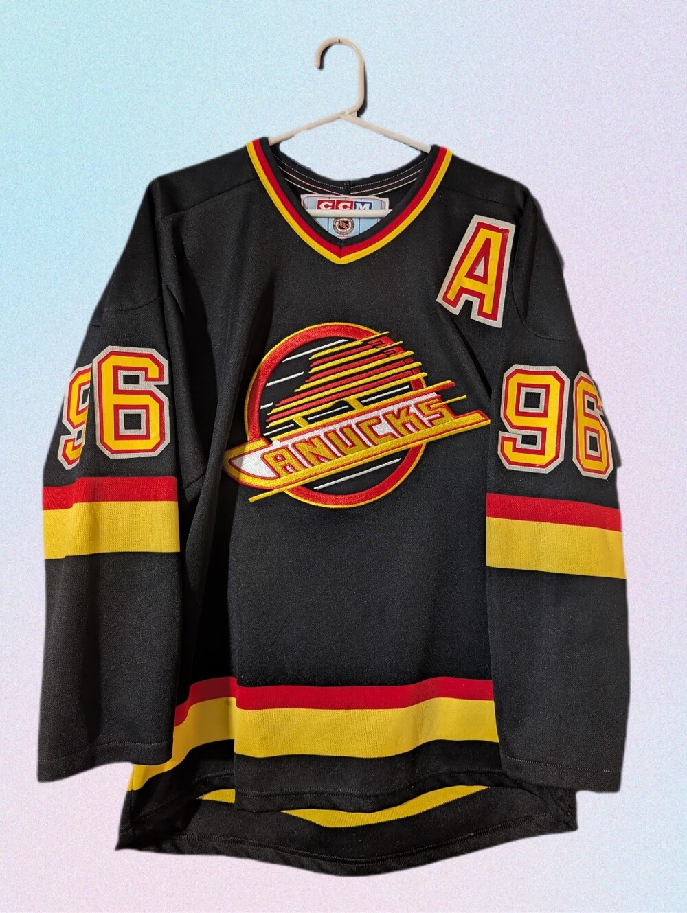 Vintage 1995 Pavel Bure #96 Vancouver Canucks CCM Hockey Jersey – Medium